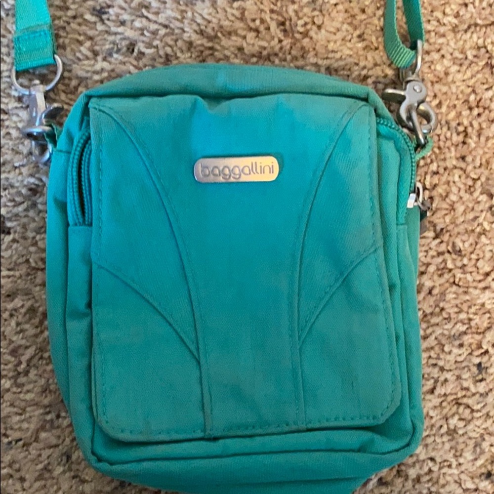 Baggallini small Crossbody bag